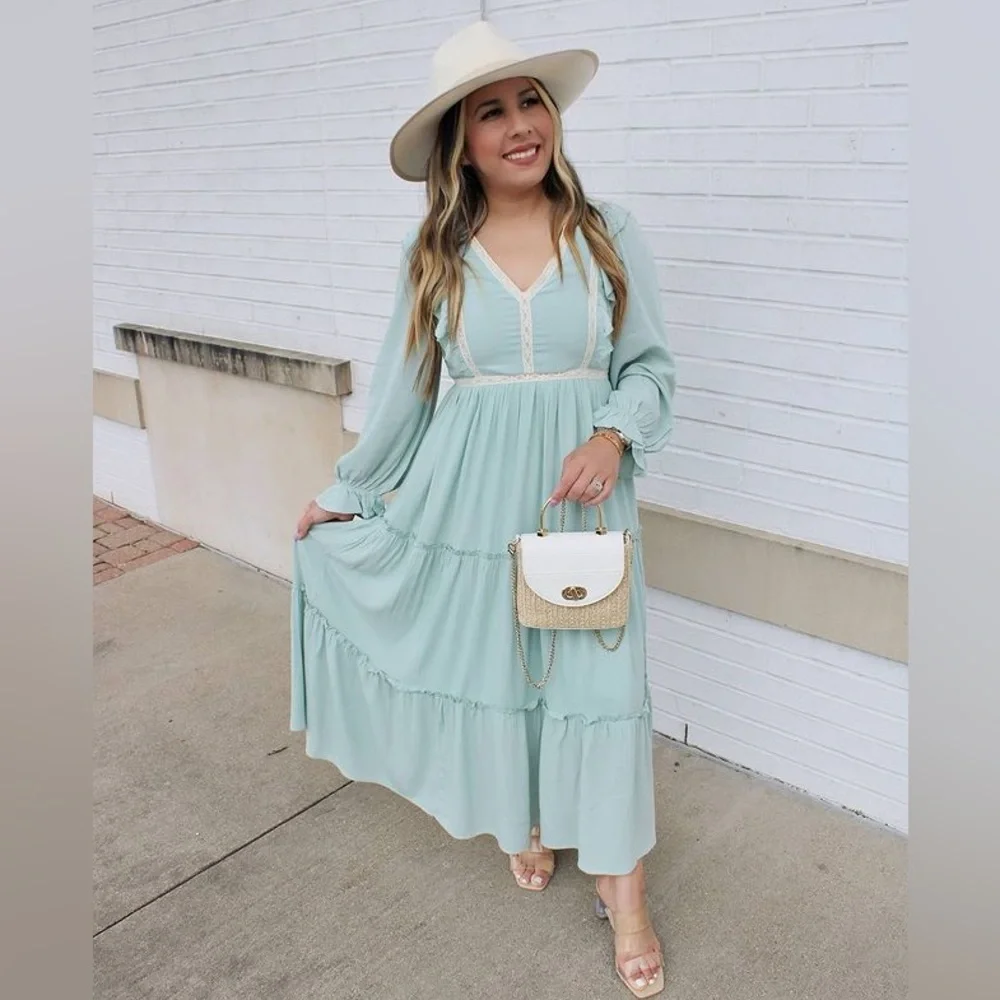 PinkBlush sage long sleeve tiered midi dress nwot - Picture 4 of 5